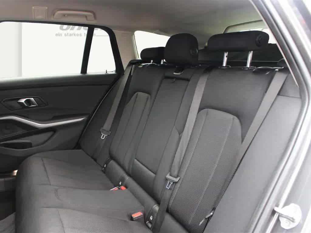 BMW 320 d xDrive Touring Advantage HiFi DAB Tempomat 02/2021-photo-8