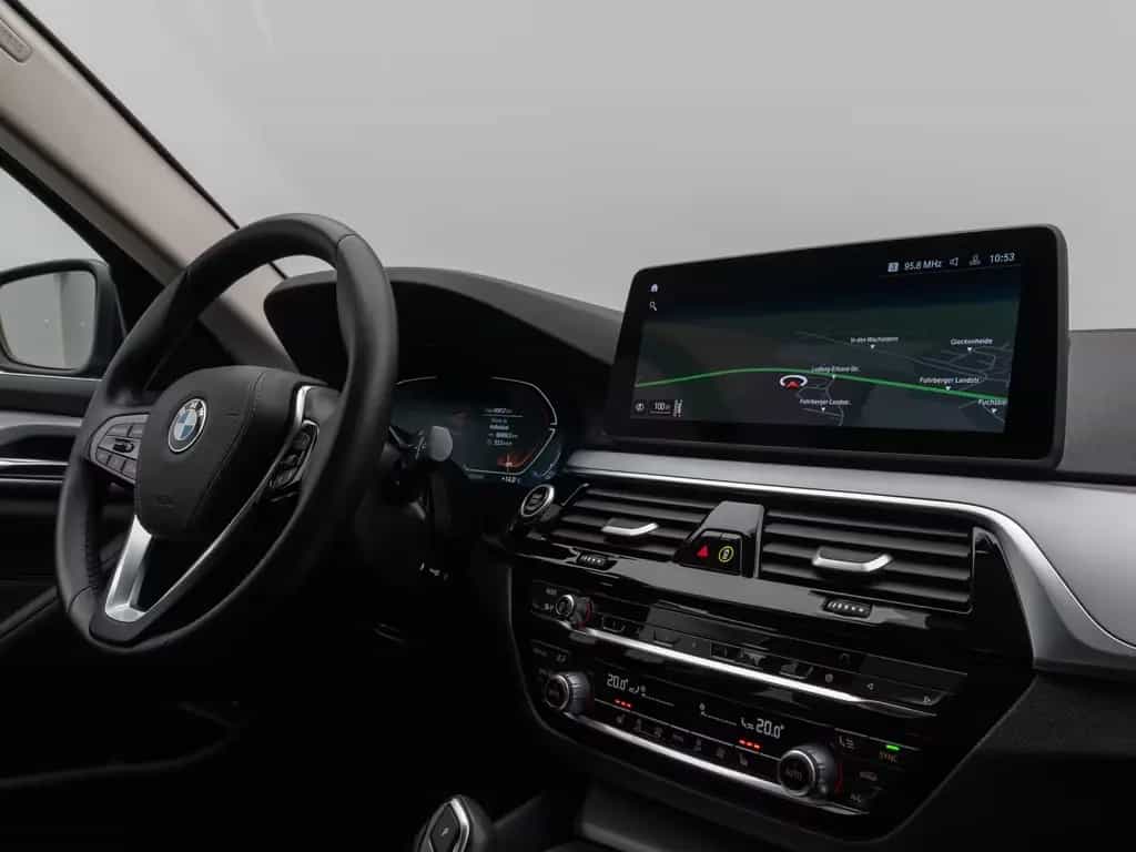 BMW 520 i PDC DAB CockPitPro Sitzhzg Alarm LED Leder 11/2022-photo-37