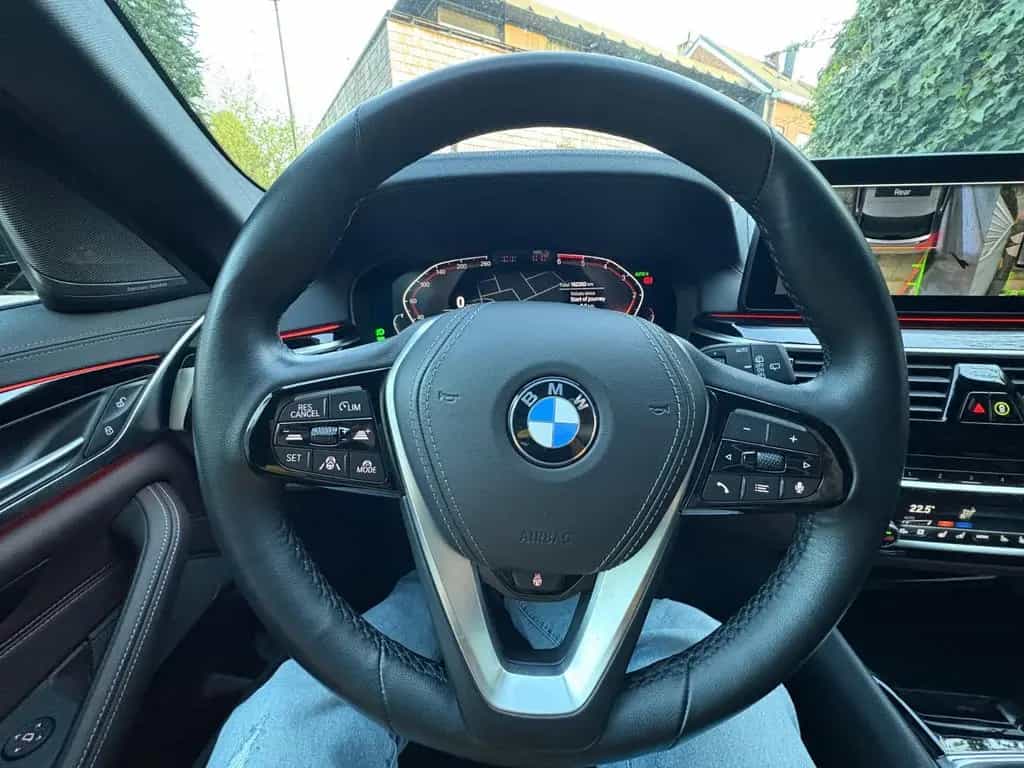 BMW 520 dH&K Nappa Head up Vent seats digital key tv 06/2021-photo-15