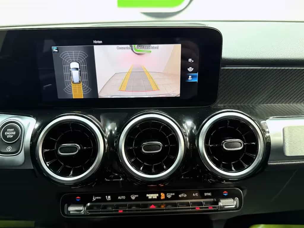 Mercedes-Benz GLB 200 AMG LINE / RKAM / LED / DISTRONIC 09/2021-photo-18