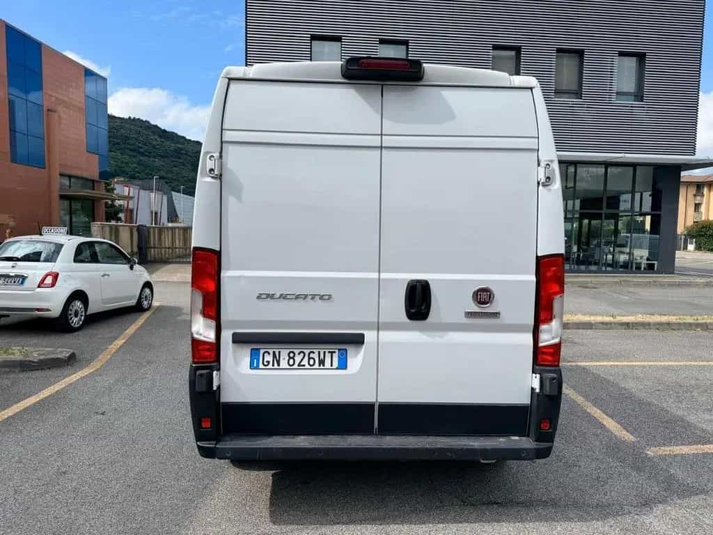 Fiat Ducato 35 2.2 Mjt 140CV PM-TM (L2H2) Furgon 05/2023-photo-3