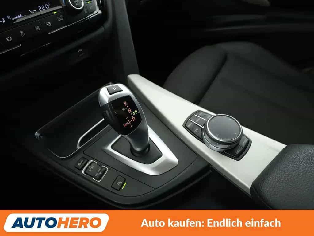 BMW 320 3er 320d Advantage Aut.*NAVI*HUD*TEMPO*CAM*PDC* 05/2019-photo-23
