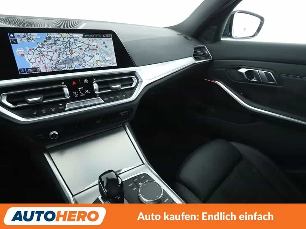BMW 320 d xDrive Sport Line Aut.*NAVI*ACC*LED*SHZ*PDC 04/2021-photo-24