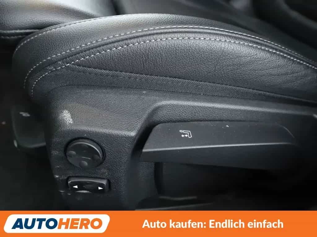 BMW 320 d xDrive Sport Line Aut.*NAVI*ACC*LED*SHZ*PDC 04/2021-photo-26