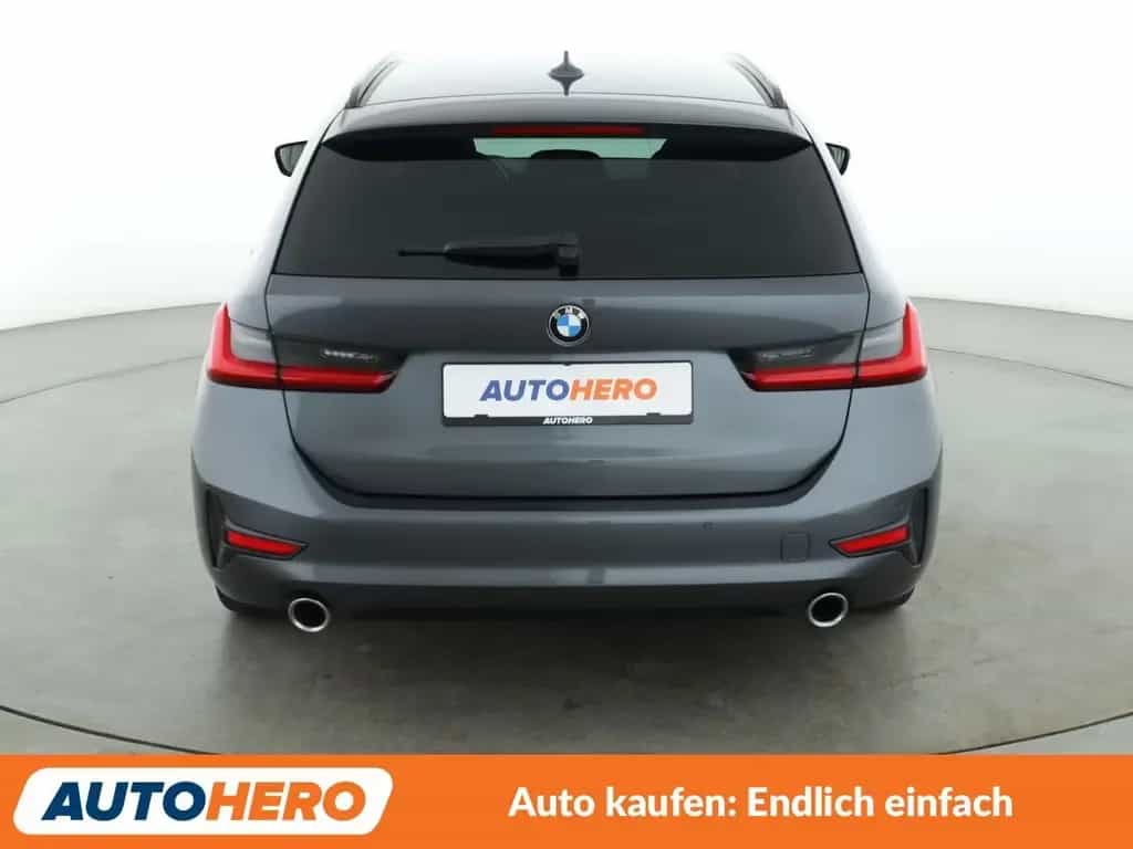 BMW 320 d xDrive Sport Line Aut.*NAVI*ACC*LED*SHZ*PDC 04/2021-photo-4