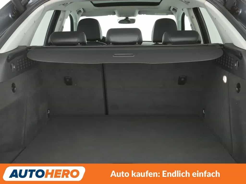 Audi Q3 1.4 TFSI ACT Design Aut.*NAVI*BI-XENON*CAM* 01/2017-photo-17