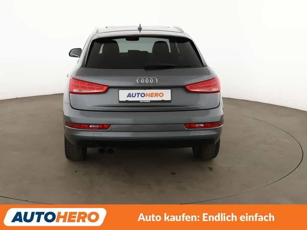 Audi Q3 1.4 TFSI ACT Design Aut.*NAVI*BI-XENON*CAM* 01/2017-photo-4