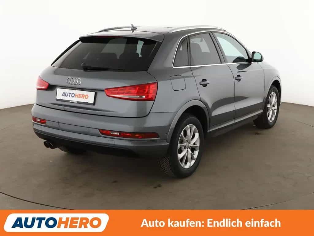 Audi Q3 1.4 TFSI ACT Design Aut.*NAVI*BI-XENON*CAM* 01/2017-photo-5