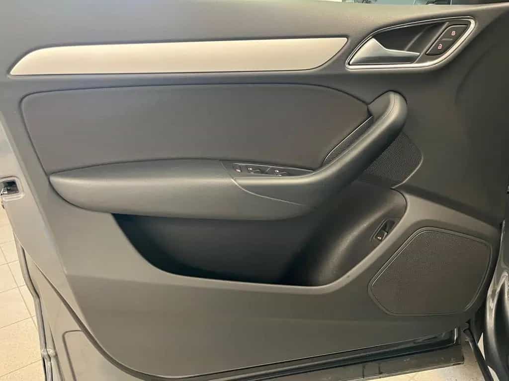 Audi Q3 AHK+ALU 17+MMI NAVI+EINPARKHILFE PLUS+XENON P 10/2017-photo-11