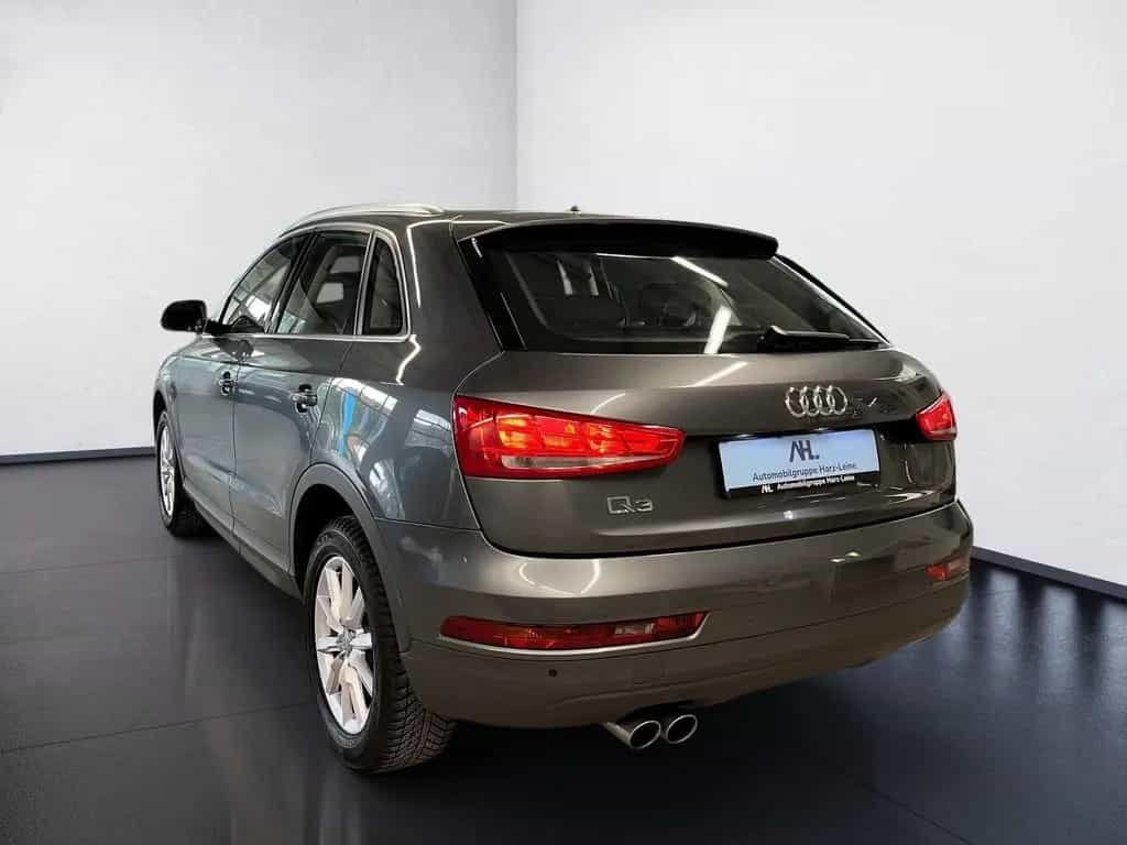 Audi Q3 AHK+ALU 17+MMI NAVI+EINPARKHILFE PLUS+XENON P 10/2017-photo-3