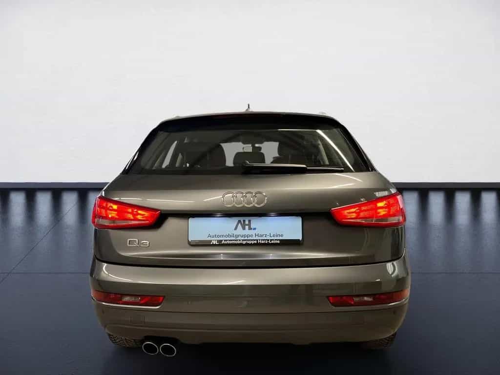 Audi Q3 AHK+ALU 17+MMI NAVI+EINPARKHILFE PLUS+XENON P 10/2017-photo-4