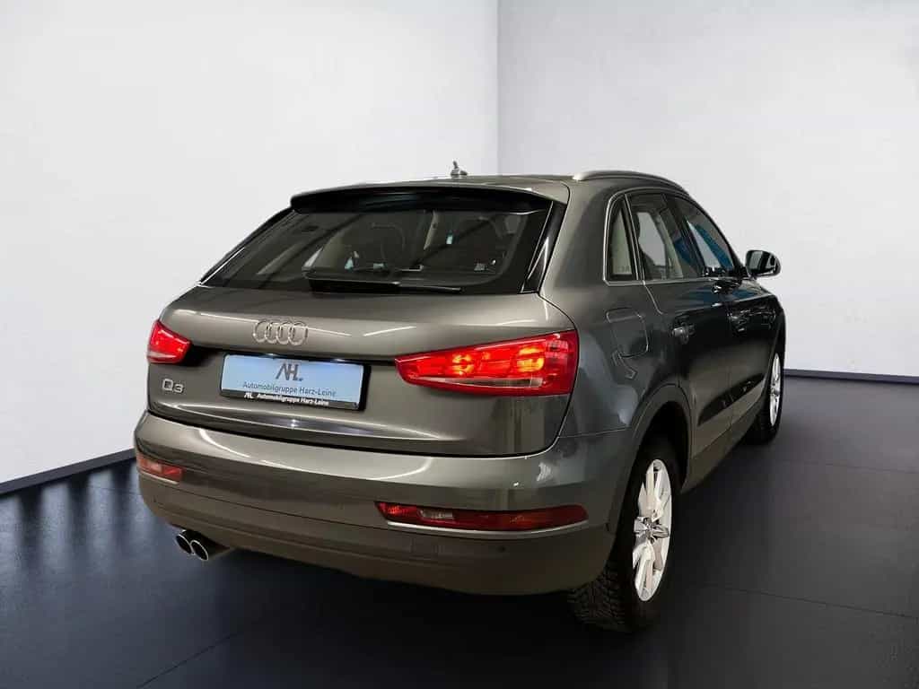Audi Q3 AHK+ALU 17+MMI NAVI+EINPARKHILFE PLUS+XENON P 10/2017-photo-5