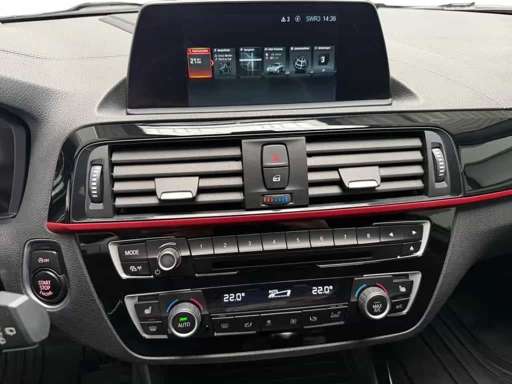 BMW 118 SPORT NAVI+LED+KEYLESS+HIFI+EINPARKHILFE+1HD 04/2019-photo-13