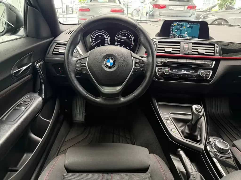 BMW 118 SPORT NAVI+LED+KEYLESS+HIFI+EINPARKHILFE+1HD 04/2019-photo-4