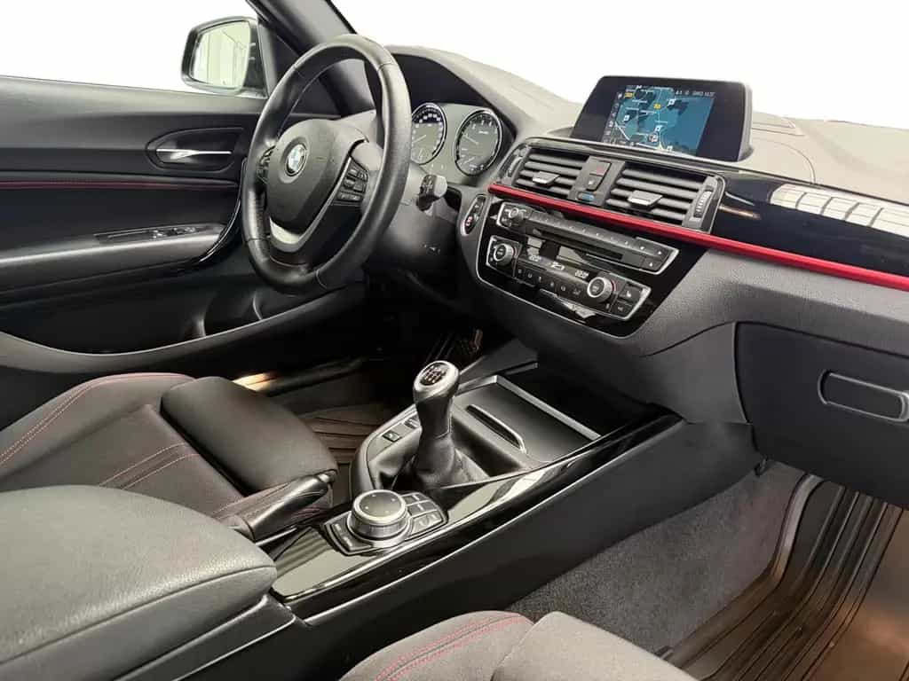 BMW 118 SPORT NAVI+LED+KEYLESS+HIFI+EINPARKHILFE+1HD 04/2019-photo-8