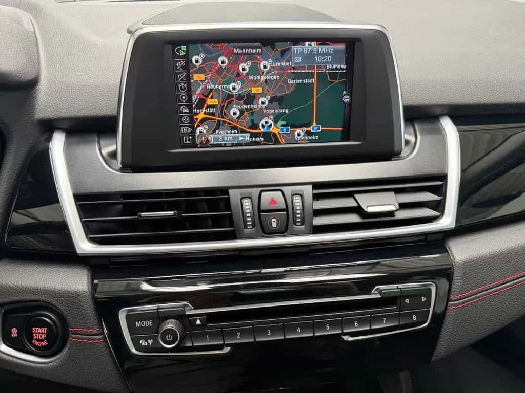 BMW 218 Gran Tourer SPORT AUTOMAT+KLIMA+NAV+PANO+TÜV 05/2016-photo-10