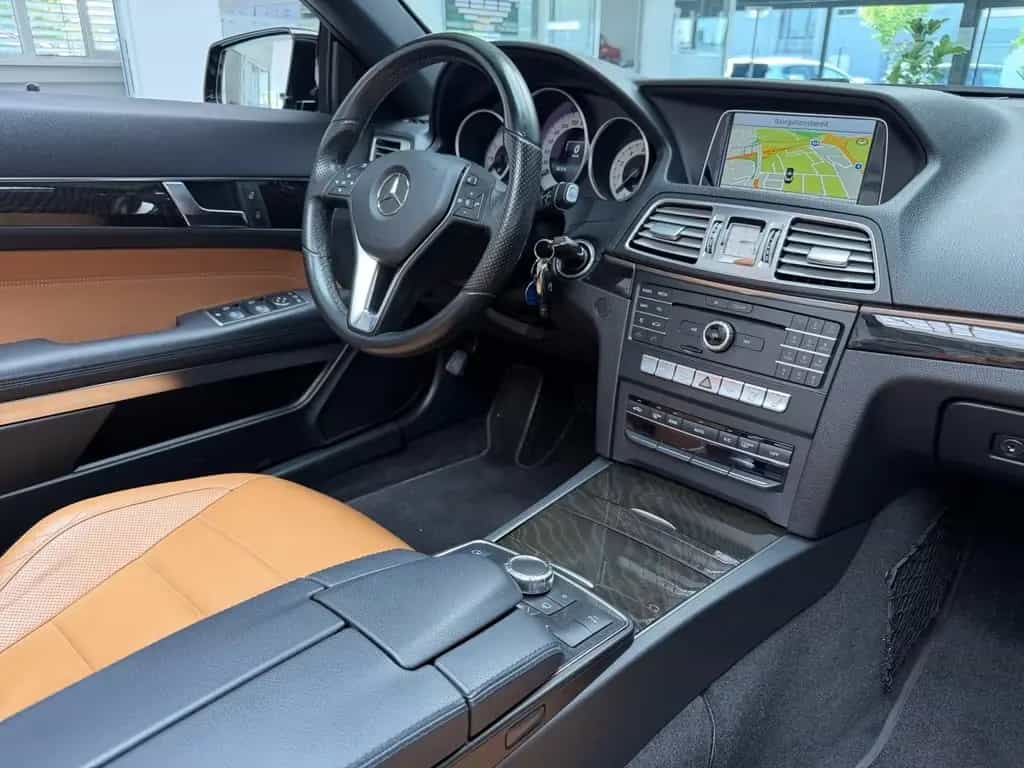 Mercedes-Benz E 200 CABRIOLET AUTOMAT+KLIMA+LEDER+NAVI+LED+TÜV 03/2016-photo-10
