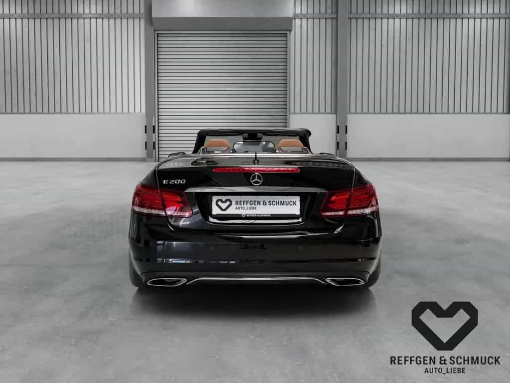 Mercedes-Benz E 200 CABRIOLET AUTOMAT+KLIMA+LEDER+NAVI+LED+TÜV 03/2016-photo-4