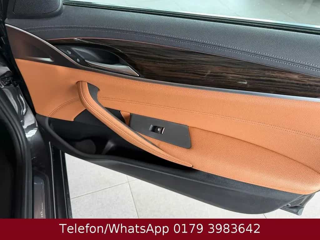 BMW 520 5 Touring 520 d xDrive Luxury Line 11/2020-photo-24