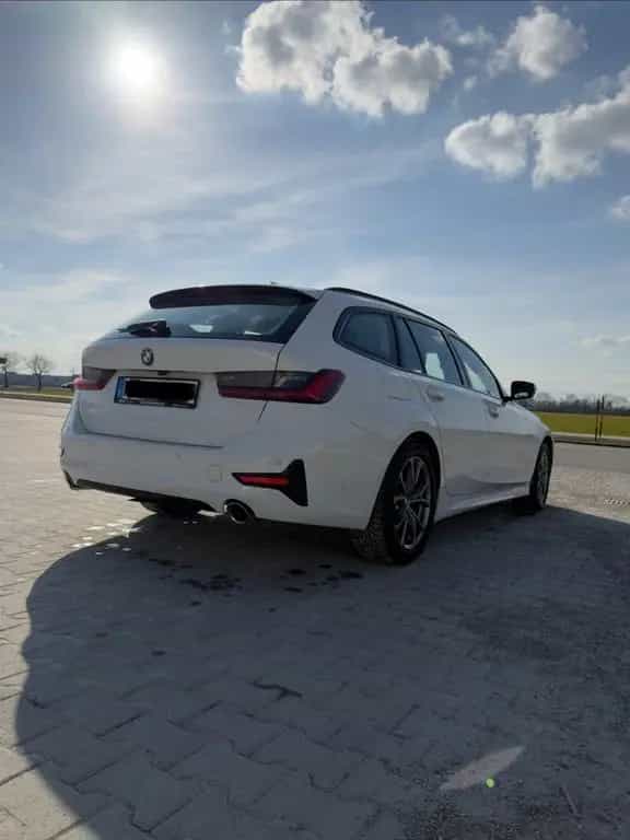 BMW 320 d Touring Sport Line 09/2020-photo-1