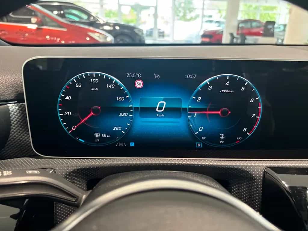 Mercedes-Benz A 200 A200 DCT LED PANO NAV SHZ PARKASSIST KLIMA 07/2018-photo-12