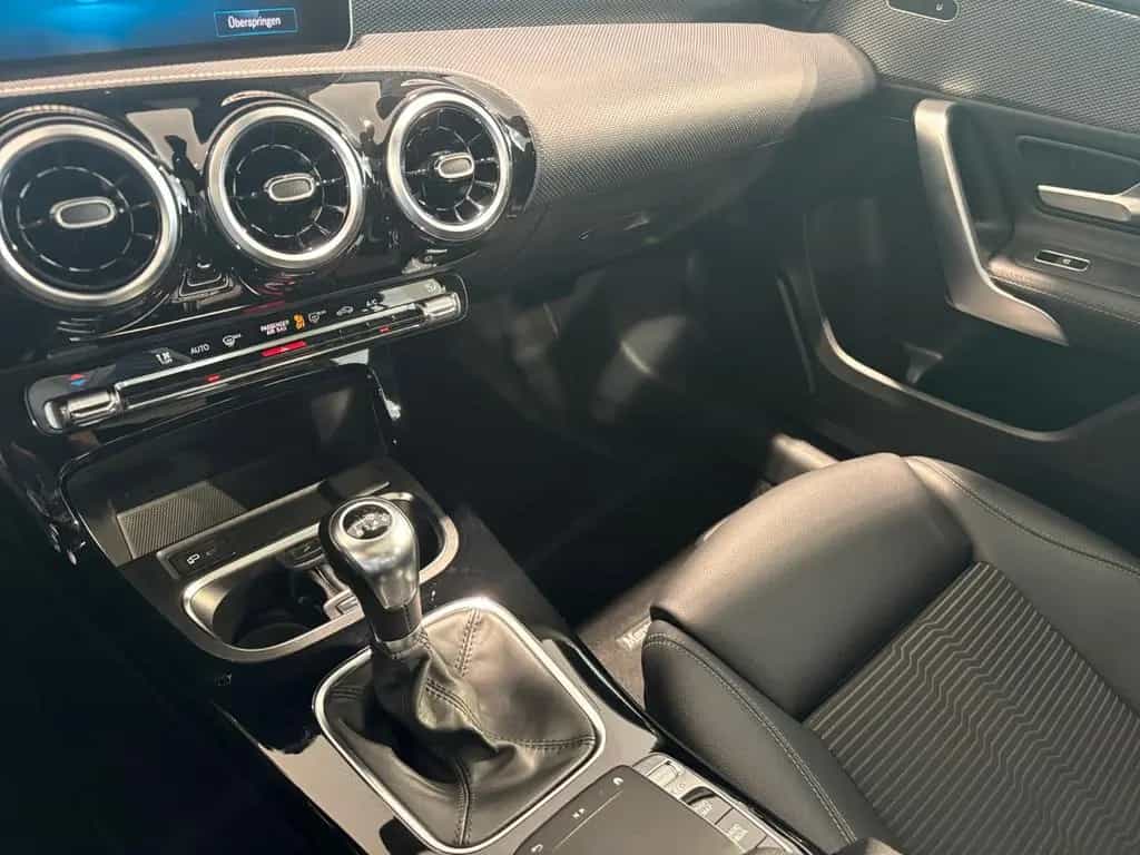 Mercedes-Benz A 200 A200 DCT LED PANO NAV SHZ PARKASSIST KLIMA 07/2018-photo-13