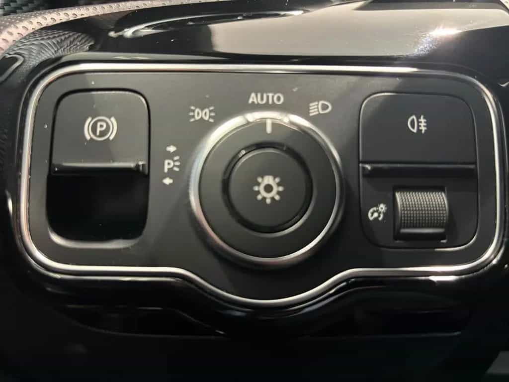 Mercedes-Benz A 200 A200 DCT LED PANO NAV SHZ PARKASSIST KLIMA 07/2018-photo-21