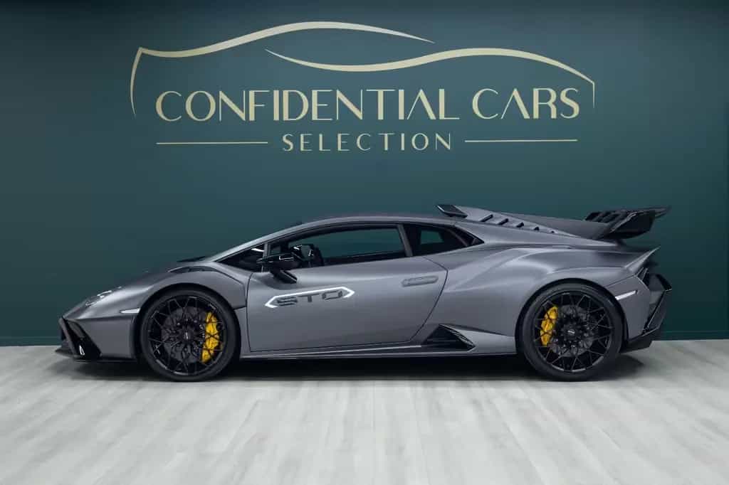 Lamborghini Huracán STO | 1st Hand | Serviced | Full PPF 04/2023-photo-2