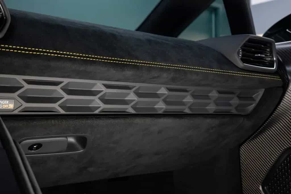 Lamborghini Huracán STO | 1st Hand | Serviced | Full PPF 04/2023-photo-31
