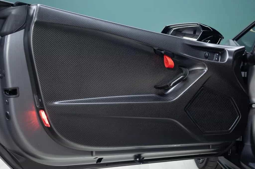 Lamborghini Huracán STO | 1st Hand | Serviced | Full PPF 04/2023-photo-32
