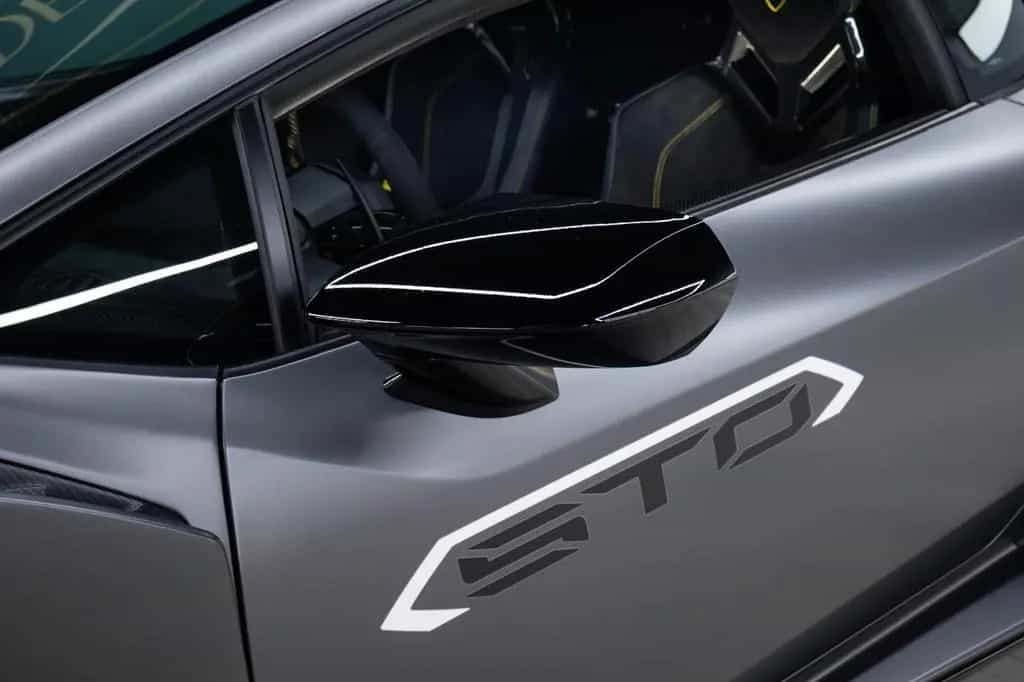 Lamborghini Huracán STO | 1st Hand | Serviced | Full PPF 04/2023-photo-42