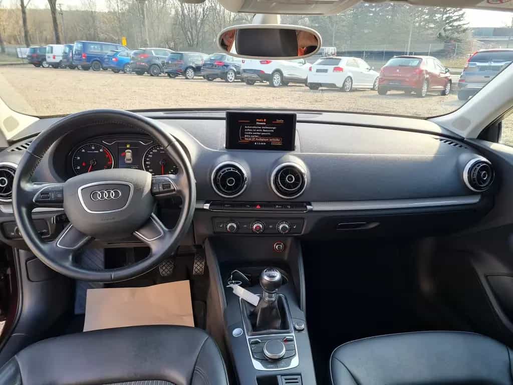 Audi A3 ambiente/1.Hand/Scheckheftgepflegt 03/2015-photo-11