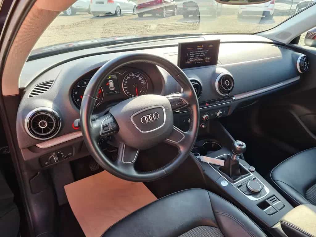 Audi A3 ambiente/1.Hand/Scheckheftgepflegt 03/2015-photo-14