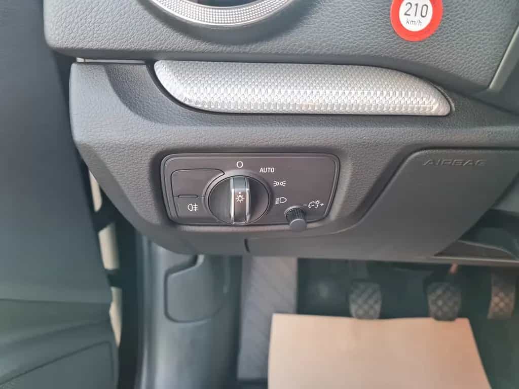 Audi A3 ambiente/1.Hand/Scheckheftgepflegt 03/2015-photo-18