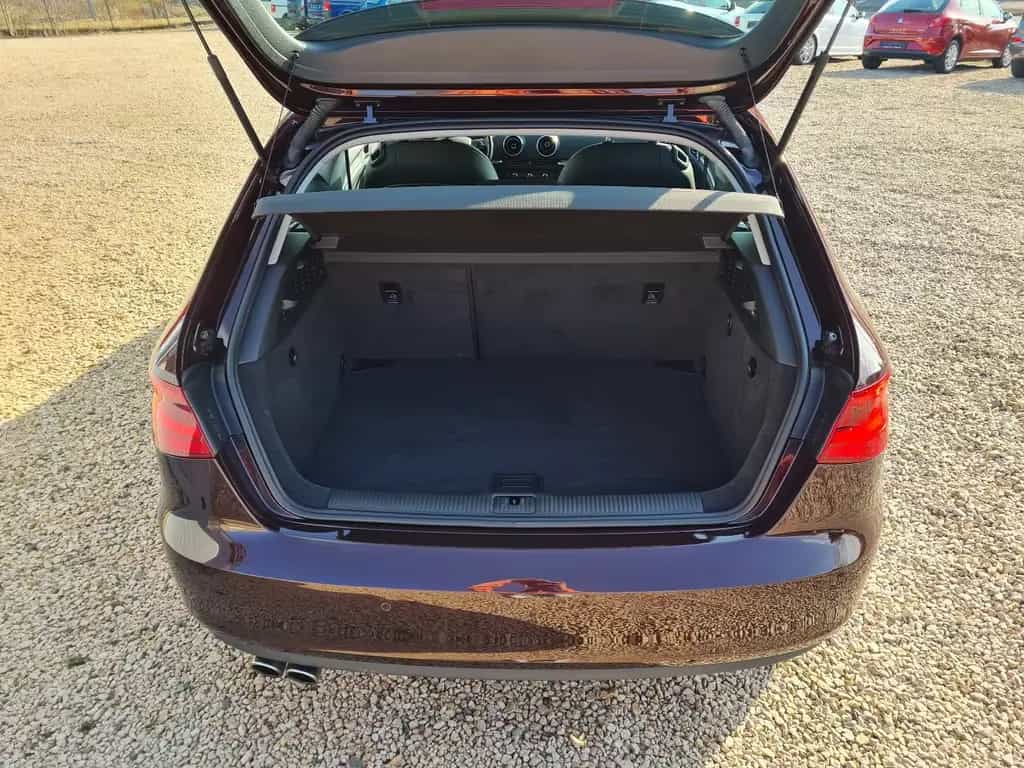 Audi A3 ambiente/1.Hand/Scheckheftgepflegt 03/2015-photo-9