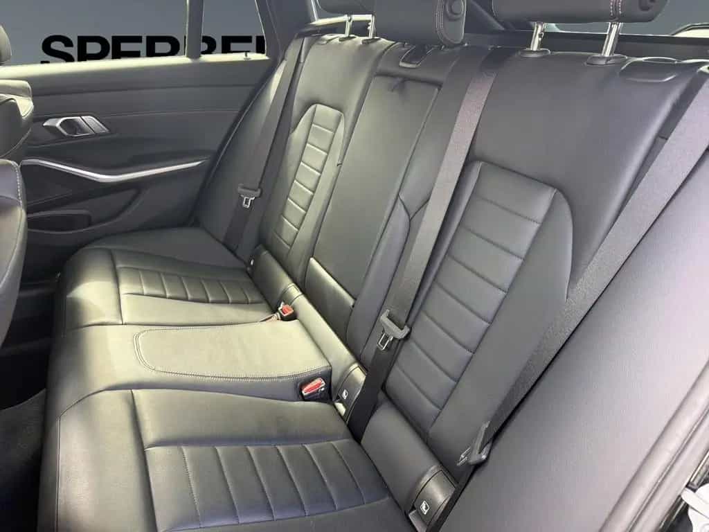 BMW 320 d xDrive M Sportpaket*Laser*Driving Assistant 12/2021-photo-11