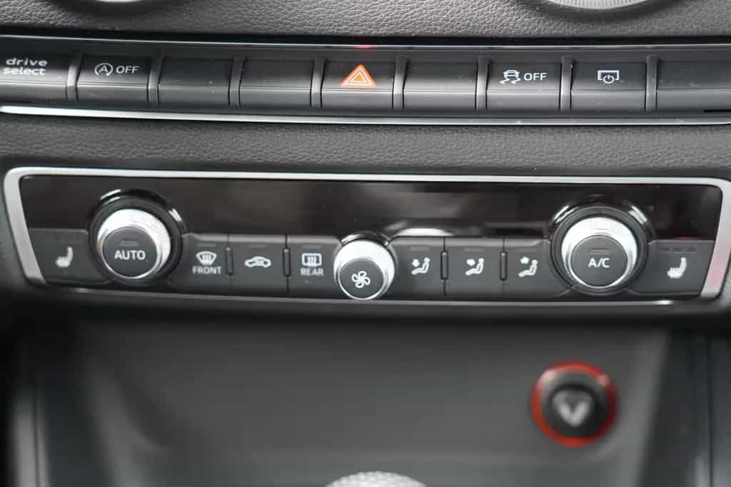 Audi A3 S line Sportpaket MIT 3 JAHREN GARANTIE !!! 11/2012-photo-12