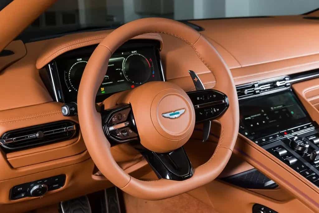 Aston Martin DB12 4.0 V8 null-photo-10