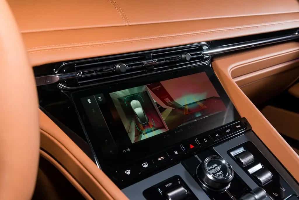 Aston Martin DB12 4.0 V8 null-photo-16