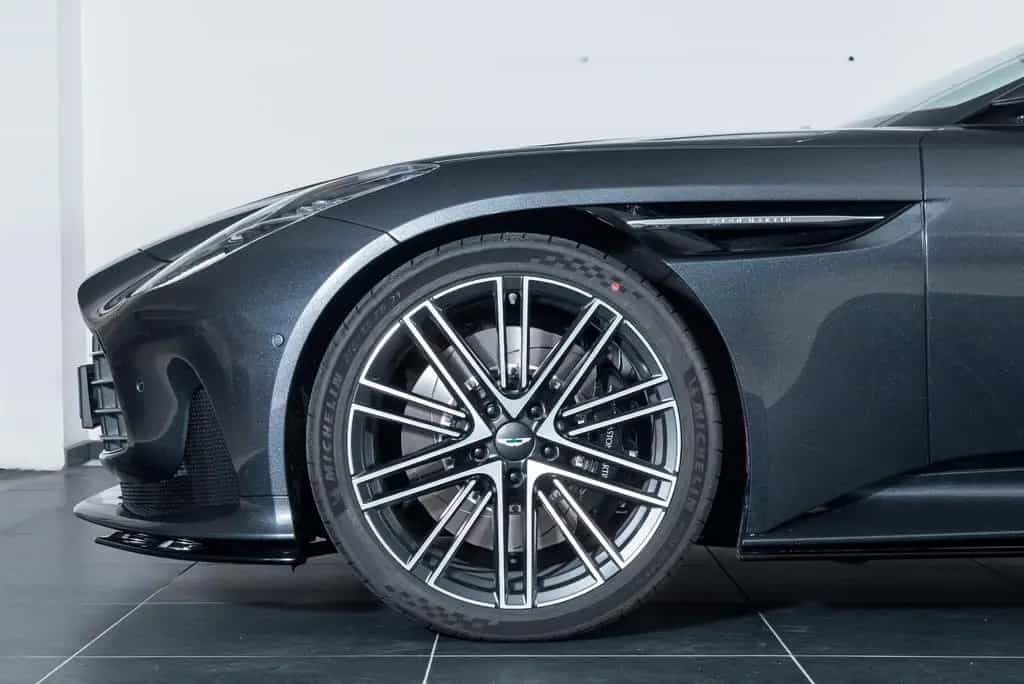 Aston Martin DB12 4.0 V8 null-photo-8