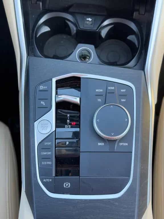 BMW 320 3 Touring 320 d xDrive /Automatik/TÜV BIS 07-27 07/2022-photo-38