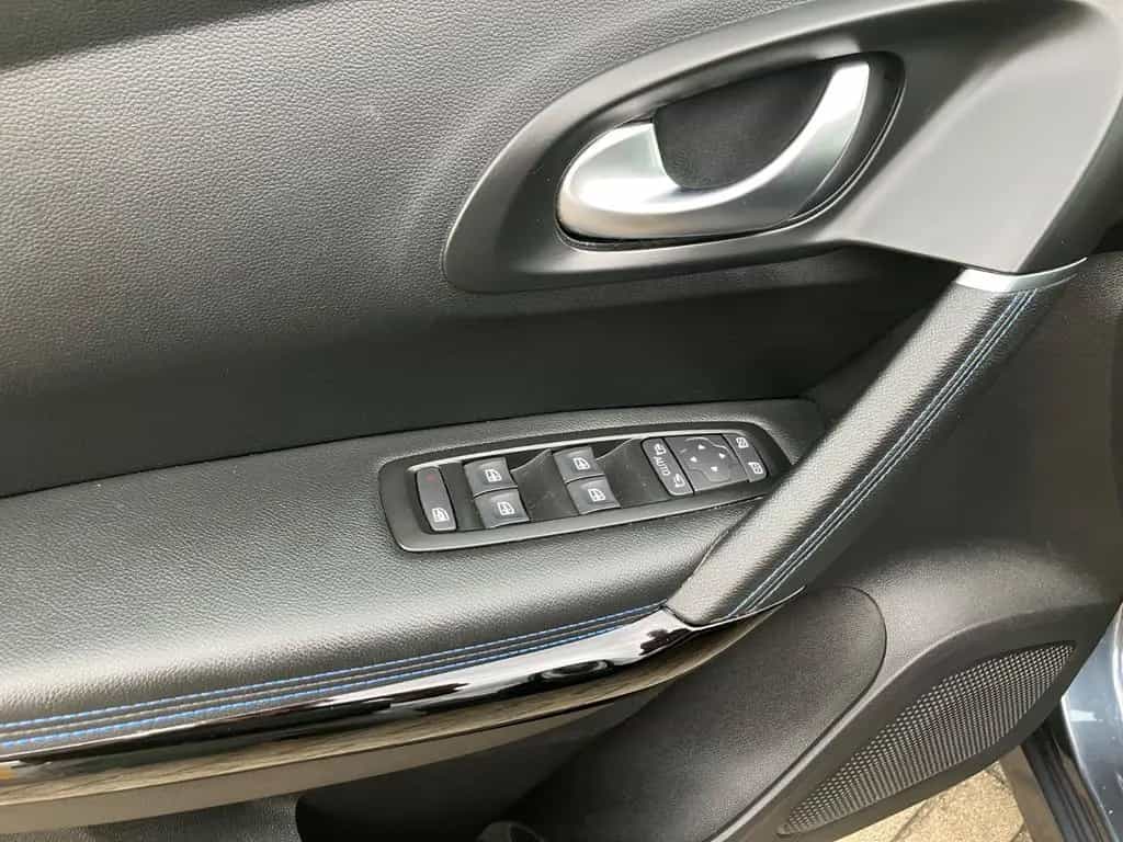 Renault Kadjar Limited Tce 140 EDC 04/2020-photo-14