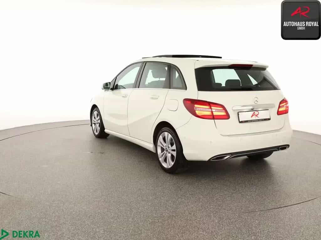 Mercedes-Benz B 180 URBAN PANORAMA,KAMERA,TOTWINKEL,SCHECKHEFT 07/2018-photo-1