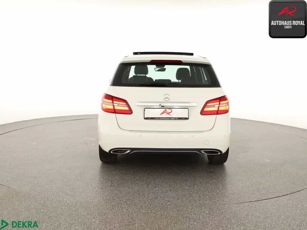 Mercedes-Benz B 180 URBAN PANORAMA,KAMERA,TOTWINKEL,SCHECKHEFT 07/2018-photo-4