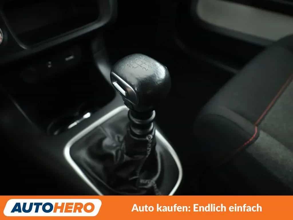 Citroën C3 1.2 PureTech Shine*NAVI*TEMPO*CAM*PDC* 09/2018-photo-23