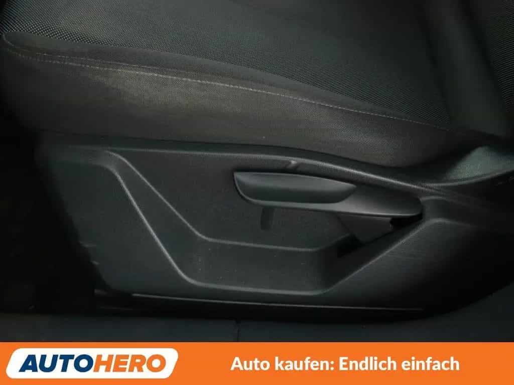 Audi Q2 1.4 TFSI ACT Aut.*NAVI*LIMITER*PDC*SHZ*ALU* 12/2017-photo-28