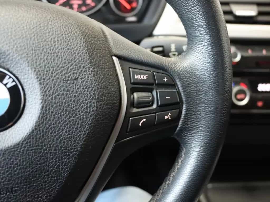 BMW 318 Advantage LED SH 09/2017-photo-11