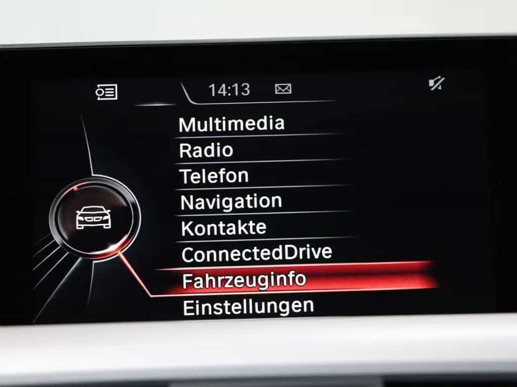 BMW 318 Advantage LED SH 09/2017-photo-12