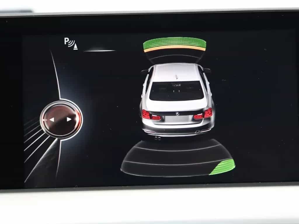 BMW 318 Advantage LED SH 09/2017-photo-15