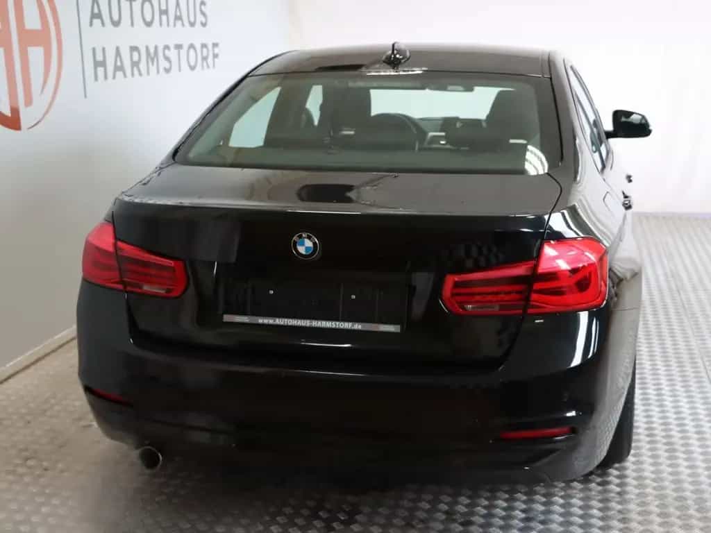 BMW 318 Advantage LED SH 09/2017-photo-3